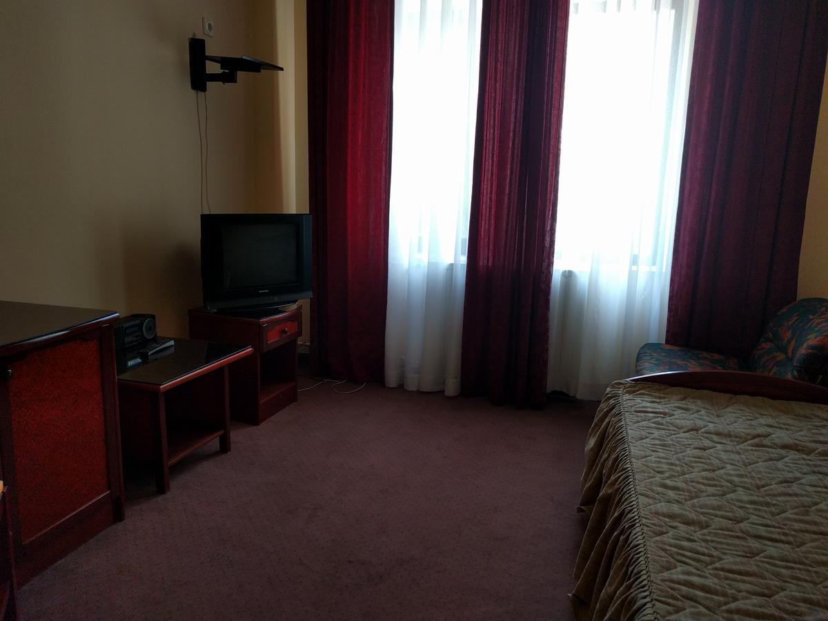 Hotel Vodno Skopje Luaran gambar