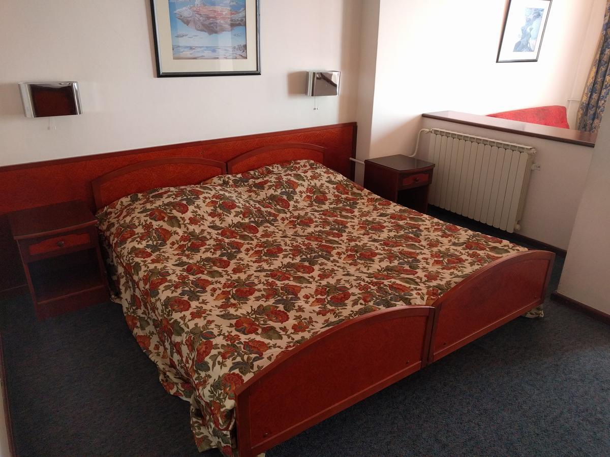 Hotel Vodno Skopje Luaran gambar