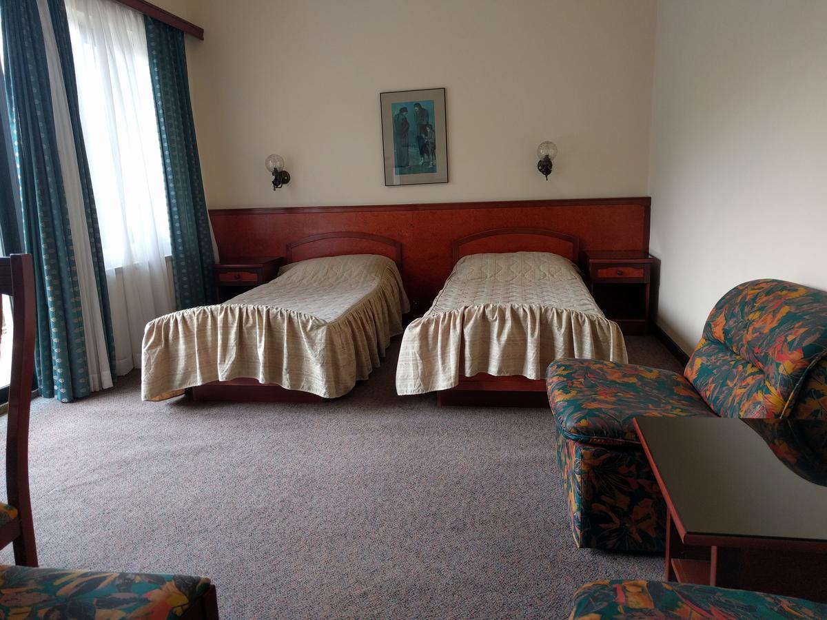 Hotel Vodno Skopje Luaran gambar