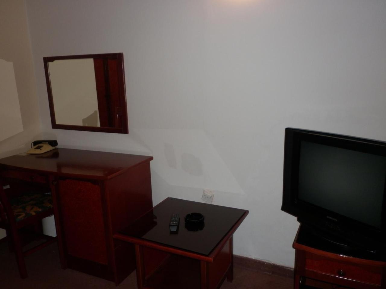 Hotel Vodno Skopje Luaran gambar