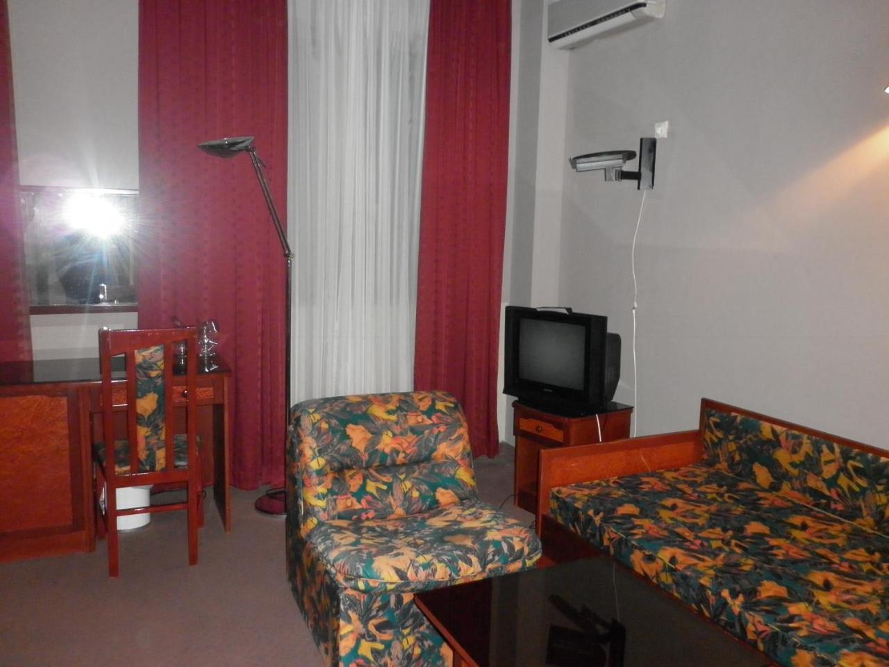 Hotel Vodno Skopje Luaran gambar